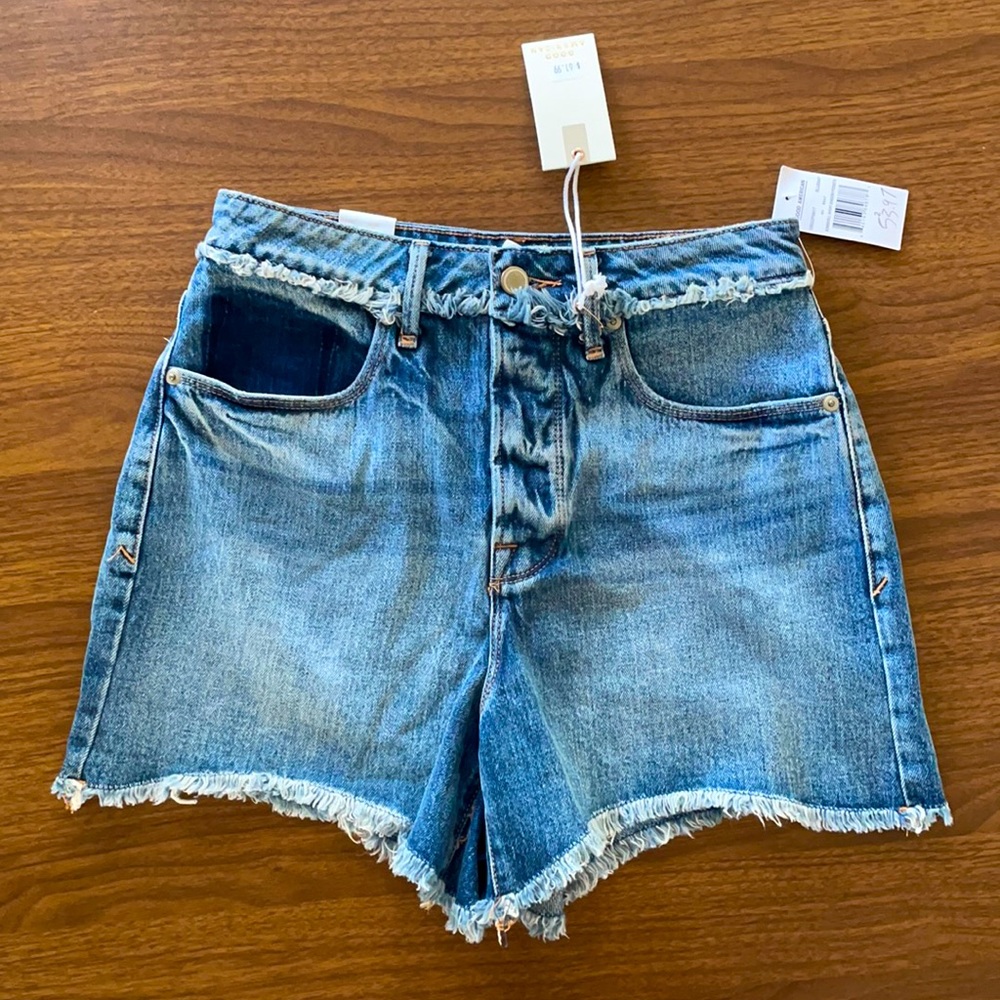 Good American Bombshell Shorts Shadow Pocket